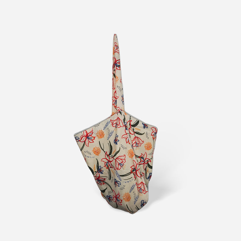 Wang Tii Doo/Floral shopping bag